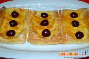 Pasteles de manzana y crema pastelera, sugerencia de presentación