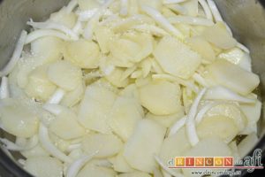 Zarangollo de Abarán, remover y añadir sal gorda