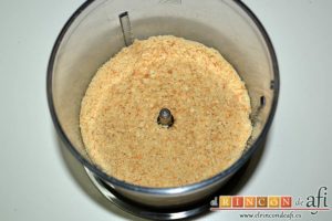 Cuadrados de tarta de queso, triturarlas