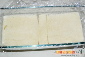 Pastel de pan de molde, cubrir con otra capa de pan de molde