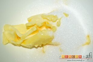 Tarta Caprese o Torta Caprese, poner en un bol la mantequilla con el azúcar