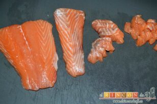 Croquetas de salmón, revisar el salmón fresco