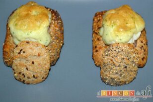 Cestos de pan y huevo con alioli de perejil, sugerencia de presentación