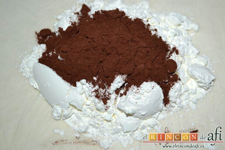 Chocolate frito, mezclar la maizena y el cacao