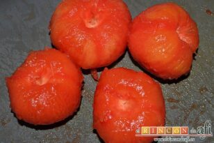 Alboronía, pelar los tomates