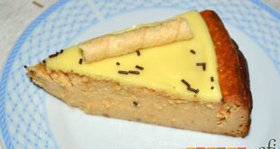 Tarta de queso y turrón con cobertura de chocolate blanco