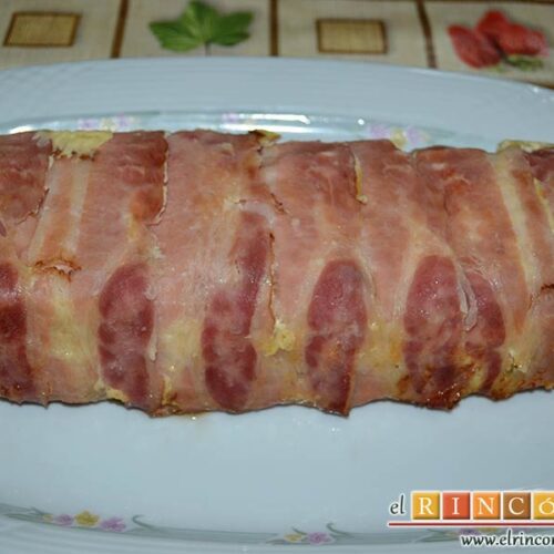 Cake de tortilla con cobertura de bacon