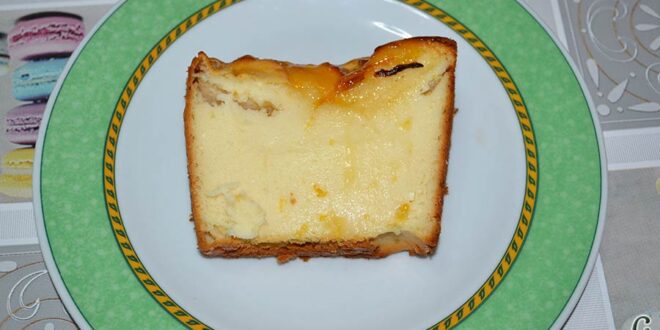 Pastel de queso con manzana