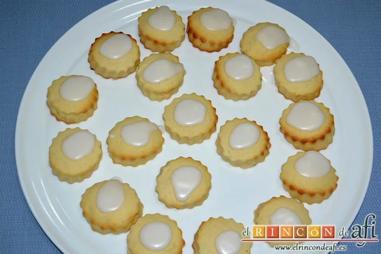Galletas de limón con glaseado, decorar las galletas