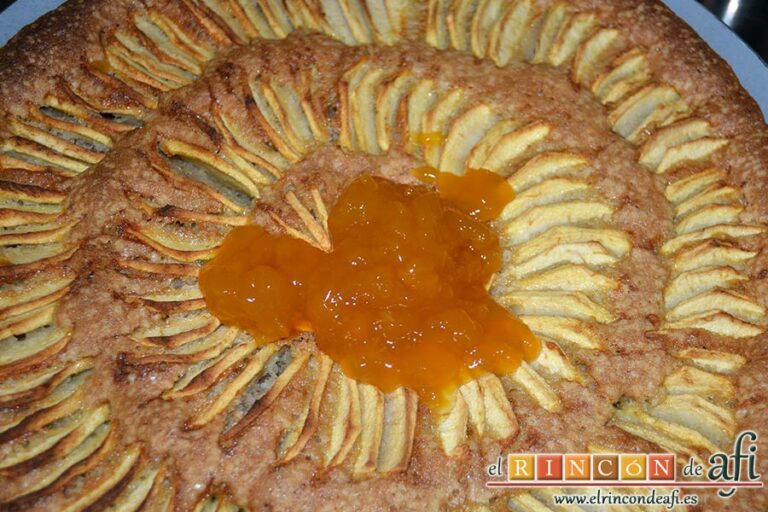 Tarta de manzana de Lucana, añadir mermelada