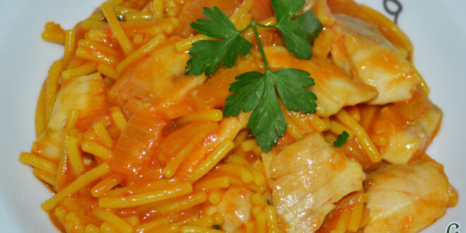 Guiso de fideos y corvina