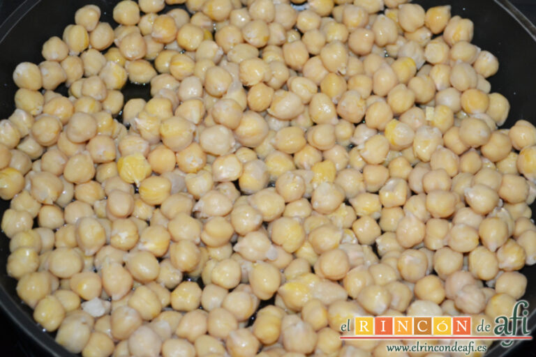 Guiso de garbanzos con verduras, receta paso a paso