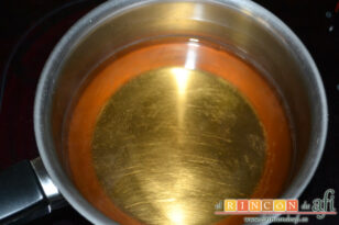 Bizcocho borracho de chocolate, receta paso a paso
