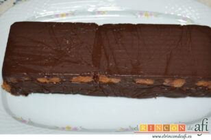 Bizcocho borracho de chocolate, sugerencia de presentación