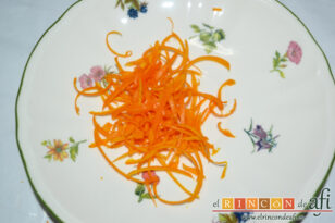 Coliflor con naranja, almendras y miel, receta paso a paso
