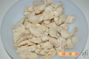 Espaguetis con pollo y verduras al estilo chino, receta paso a paso
