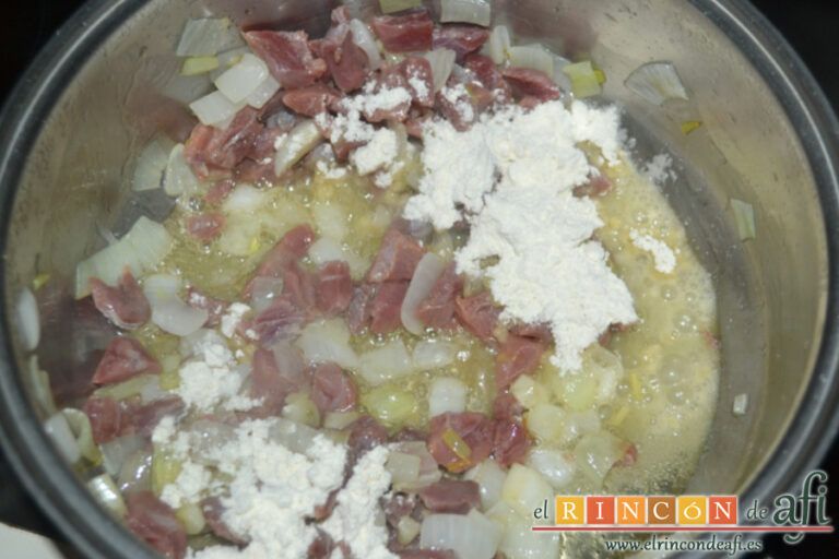 Cardo a la navarra, receta paso a paso