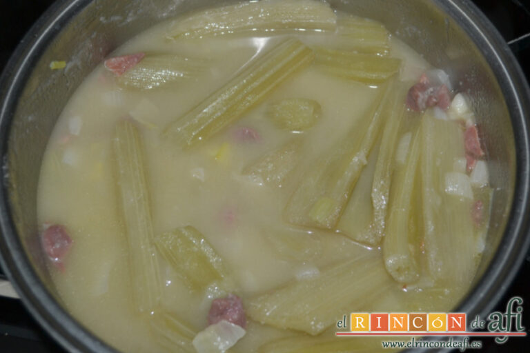 Cardo a la navarra, receta paso a paso