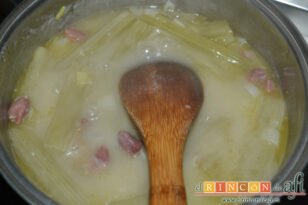 Cardo a la navarra, receta paso a paso