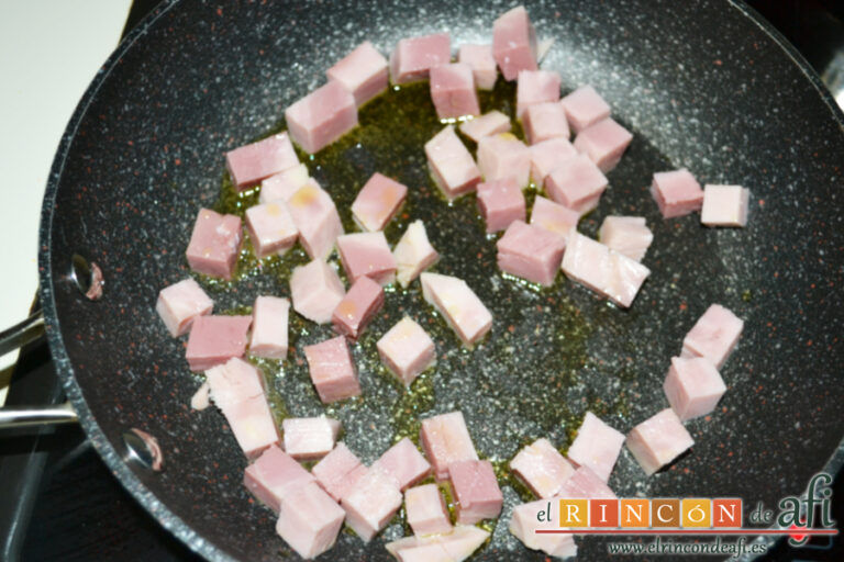 Farfalle tricolor con salsa de queso mascarpone, receta paso a paso