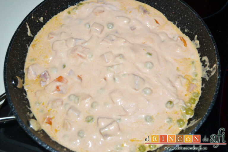 Farfalle tricolor con salsa de queso mascarpone, receta paso a paso
