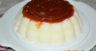 Pastel frío de queso con dulce de guayaba