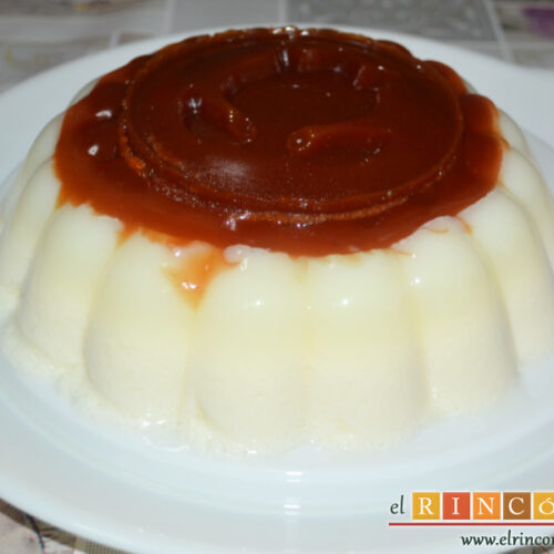 Pastel frío de queso con dulce de guayaba