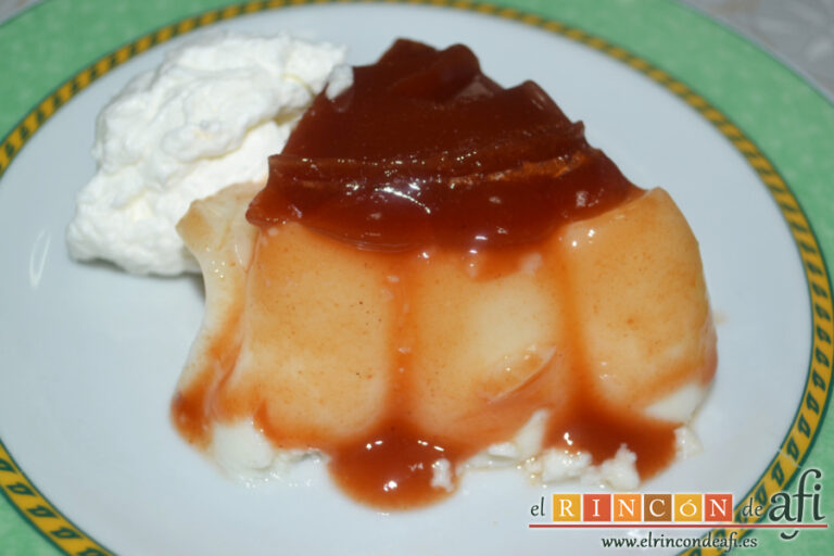 Pastel frío de queso con dulce de guayaba, sugerencia de presentación