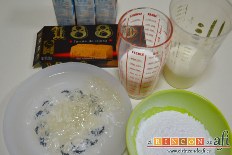 Pastel de chocolate y mousse de turrón, receta paso a paso