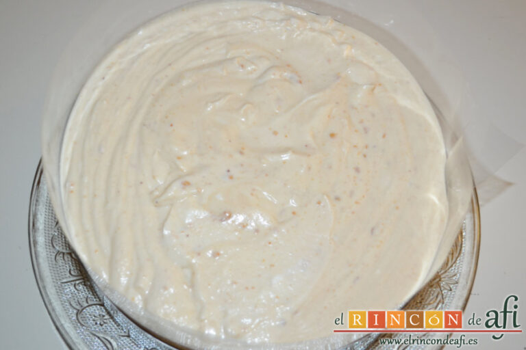 Pastel de chocolate y mousse de turrón, receta paso a paso