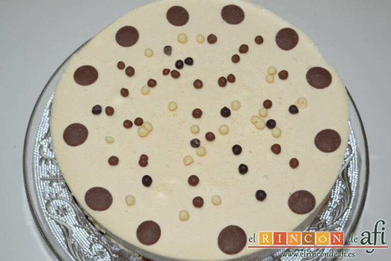 Pastel de chocolate y mousse de turrón, receta paso a paso