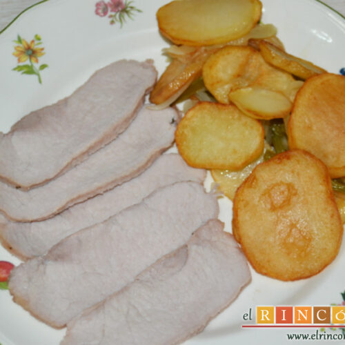 Lomo de cerdo a la sal con papas panaderas