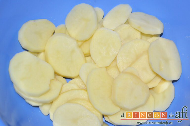 Lomo de cerdo a la sal con papas panaderas, preparación paso a paso