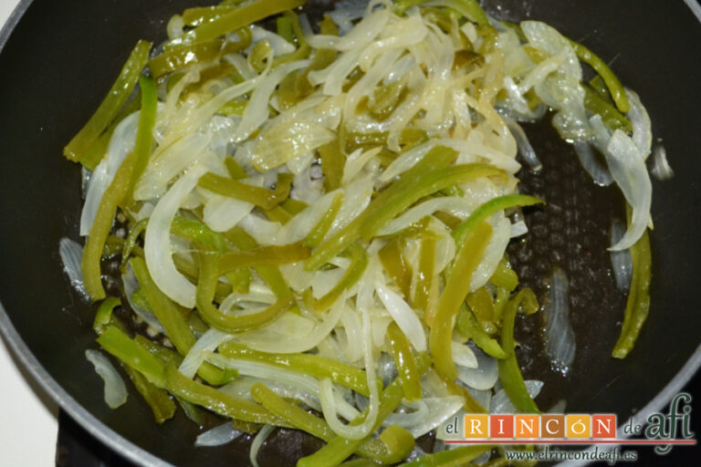 Lomo de cerdo a la sal con papas panaderas, preparación paso a paso
