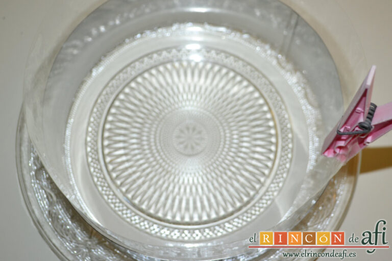 Pastel de chocolate y mousse de turrón, receta paso a paso