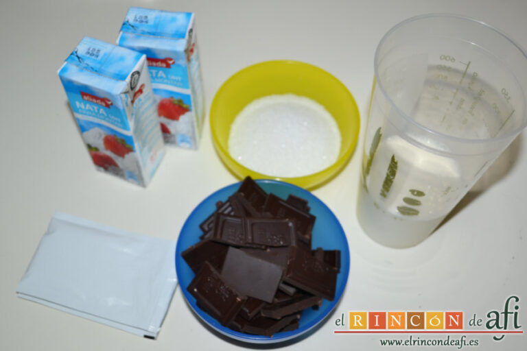 Pastel de chocolate y mousse de turrón, receta paso a paso