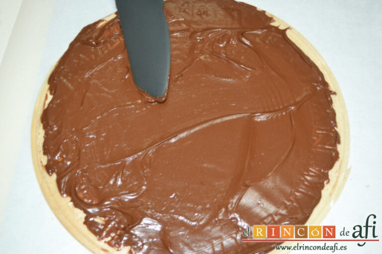 Tarta de obleas con Nutella y nata, paso a paso