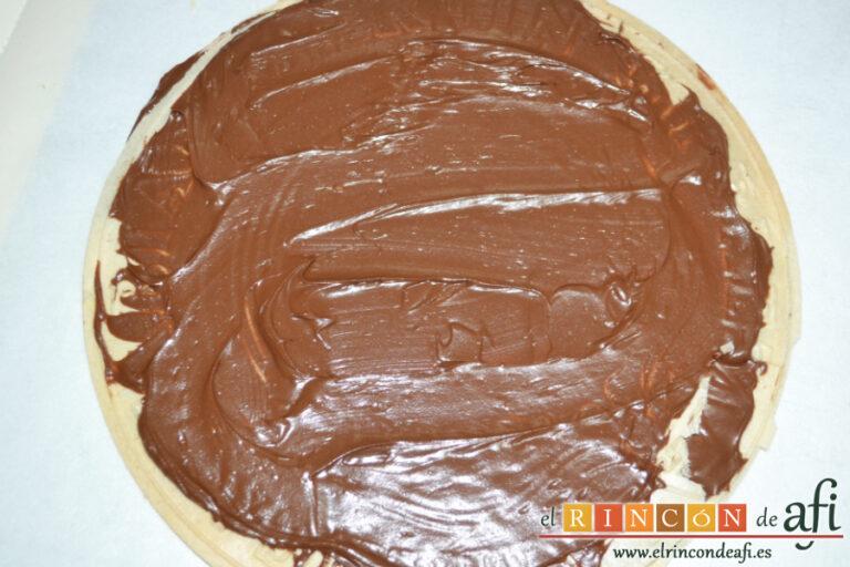 Tarta de obleas con Nutella y nata, paso a paso