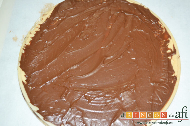 Tarta de obleas con Nutella y nata, paso a paso