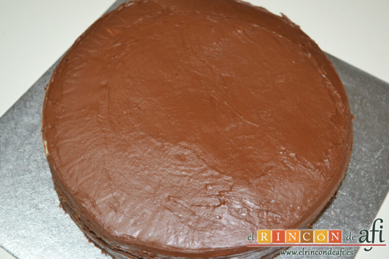 Tarta de obleas con Nutella y nata, paso a paso