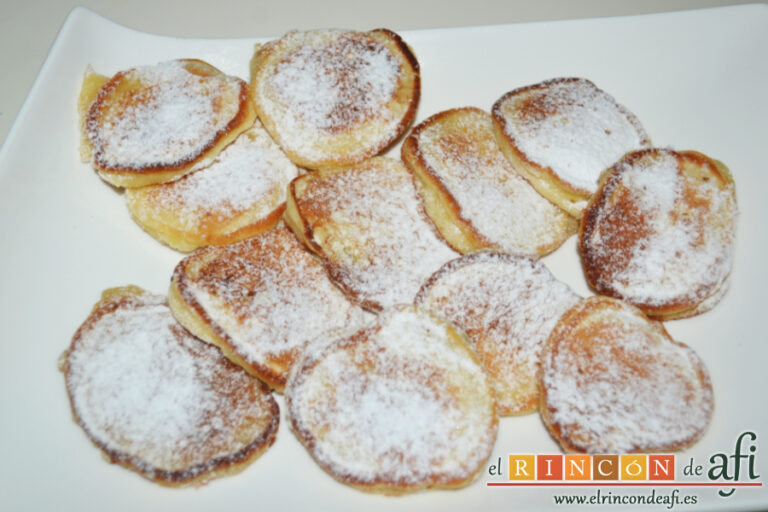 Tortitas de manzana con yogur, sugerencia de presentación