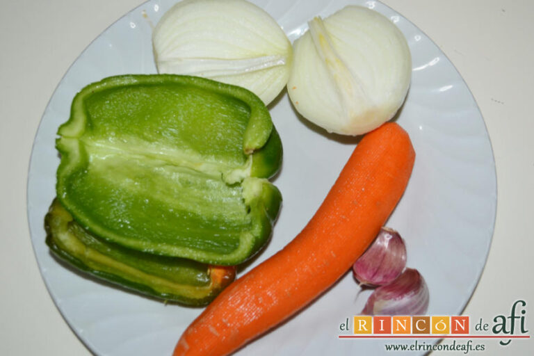 Fideuá con pollo y setas variadas, receta paso a paso