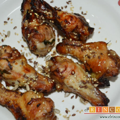 Alitas de pollo laqueadas con salsa Worcestershire