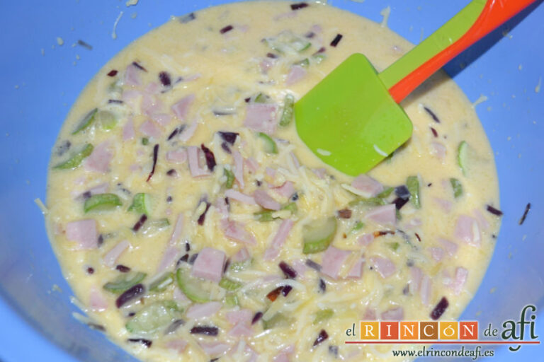 Quiche de jamón de pavo y calabacinos en airfryer, paso a paso