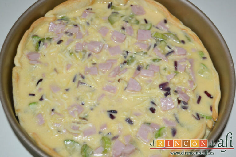 Quiche de jamón de pavo y calabacinos en airfryer, paso a paso