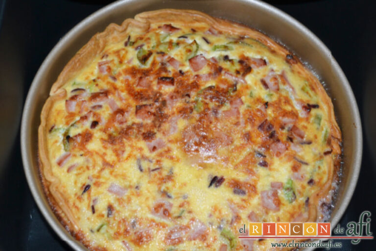 Quiche de jamón de pavo y calabacinos en airfryer, paso a paso