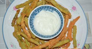 Palitos de verduras y salsa de yogur