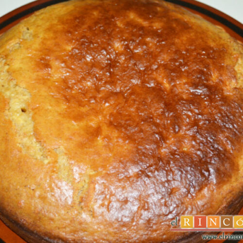 Bizcocho de manzana con leche condensada