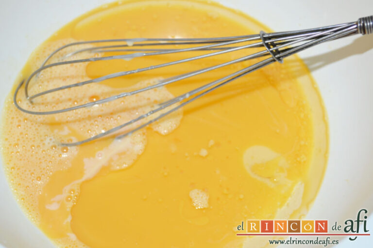Bizcocho de manzana con leche condensada, receta paso a paso