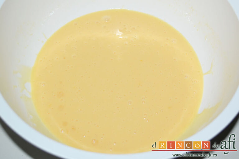 Bizcocho de manzana con leche condensada, receta paso a paso